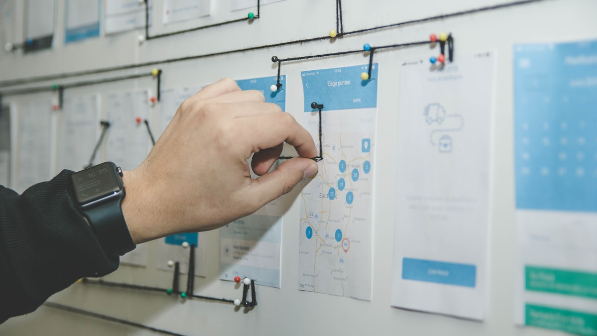 Copertina: Graphic design B2B: come progettare presentazioni commerciali d’impatto per valorizzare i tuoi servizi e chiudere più vendite