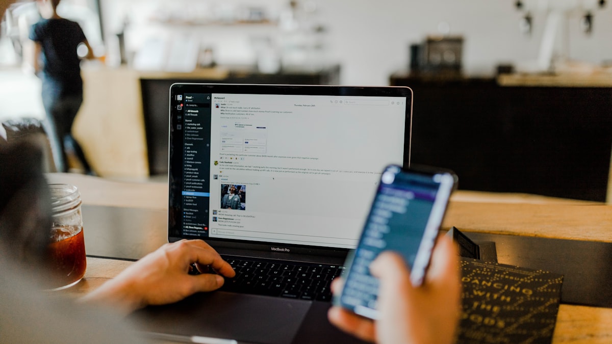 Copertina: Sicurezza WordPress per PMI: la guida tecnica per prevenire attacchi, malware ed intrusioni nel sito aziendale