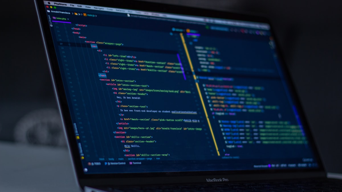 Copertina: Vibe Coding e prototipazione rapida: come sviluppare MVP e software aziendali in pochi giorni sfruttando l’AI